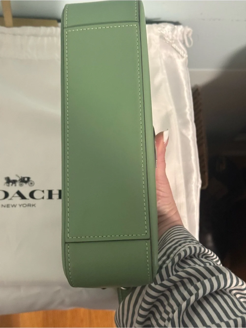 Coach “Eliza” Green Leather Shoulder Bag with Silver tone hardware! NWOT 🤩🤩